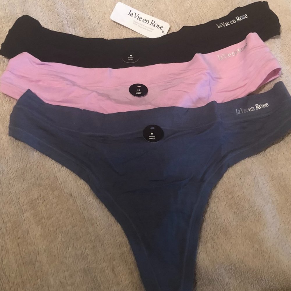 NWT 3-Pack of La Vie En Rose Thongs Size M